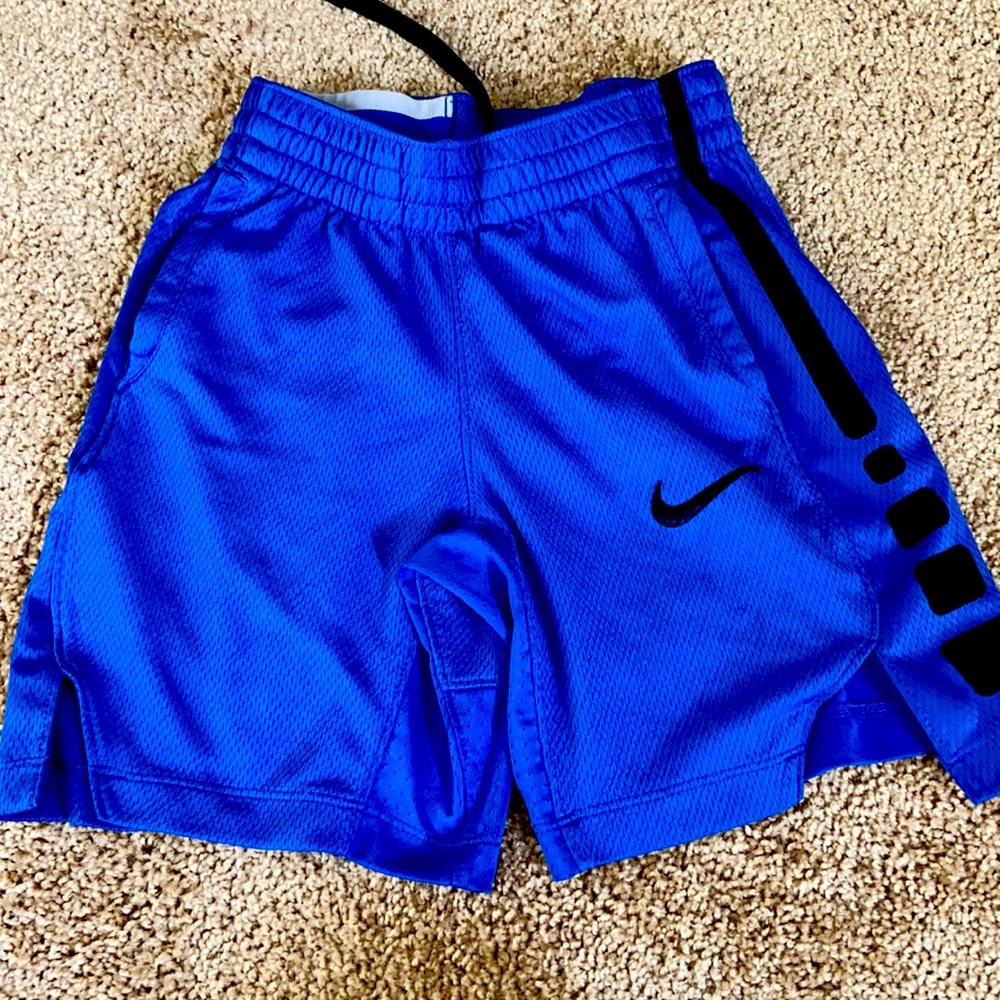 Boys size 7 Nike shorts